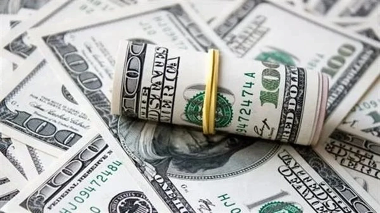 سعره في البورصة.. تحركات جديدة لصرف الدولار داخل البنوك المصرية بمختلف المحافظات